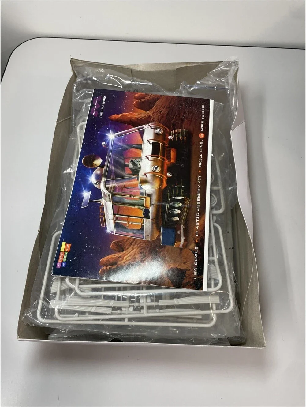 The Chariot, Lost In Space - Moebius 1/24 Scale Assy Started Spacecraft Kit #902